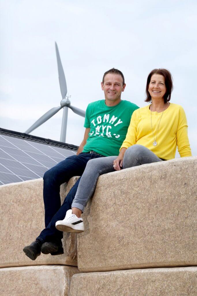 The Evers family are real entrepreneurs. Visionary veal farmers. When the energy transition began to take shape, they contacted Rengineers. Consultation ensured. The final choice was for a BW10 in combination with 256 solar panels.