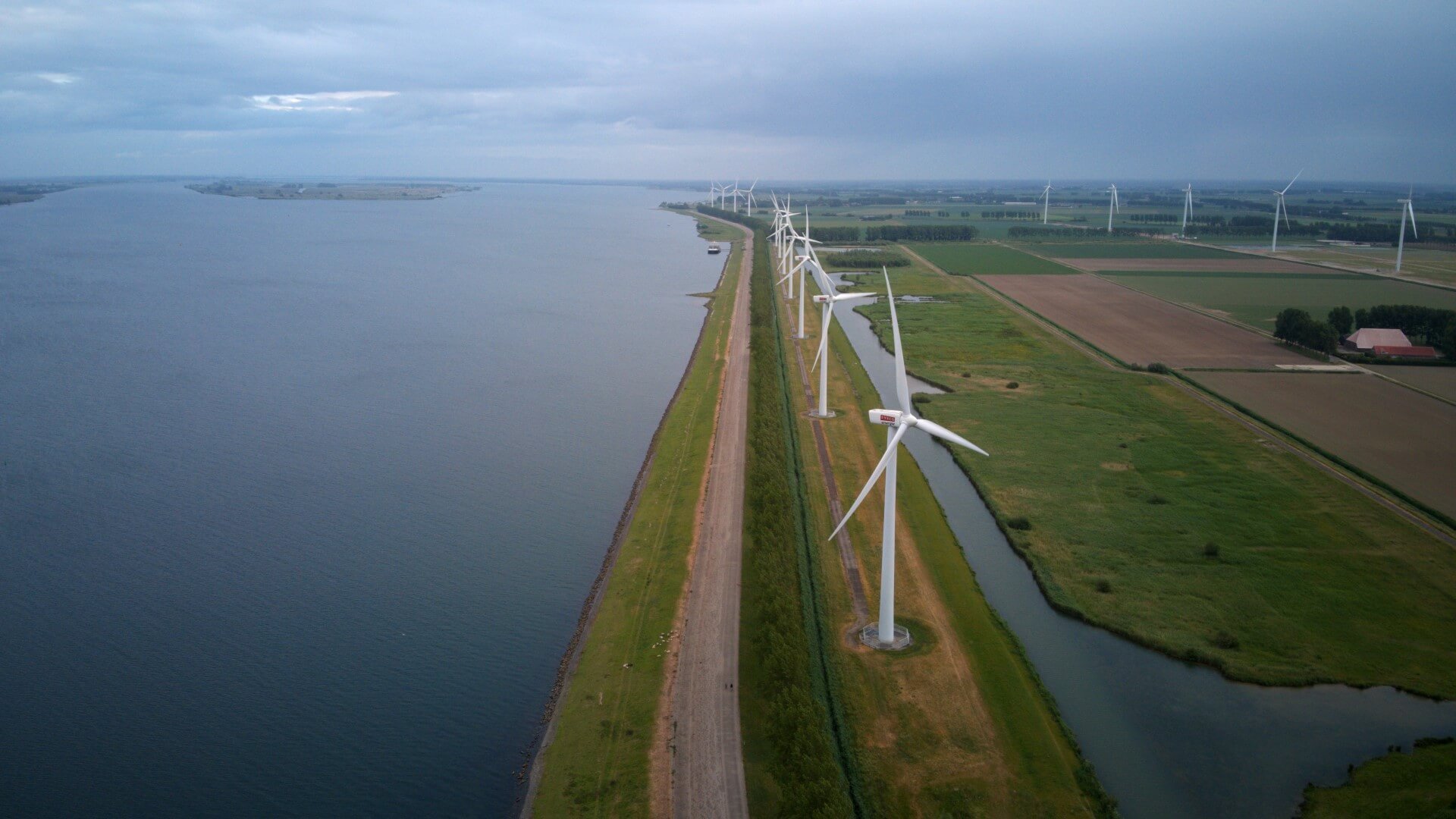 Rengineers onderhoud de windturbines van Econnection