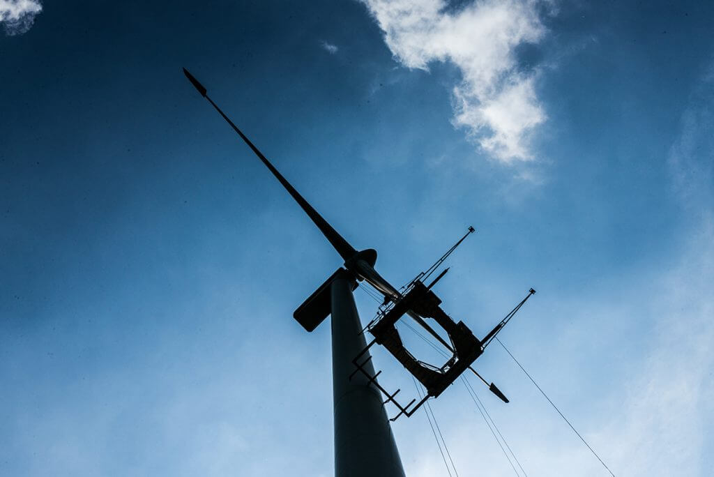 Bladonderhoud en herstel van bladen voor windmolens. Onze rengineers herstellen en repareren bladen. Op locatie of in werkplaats.