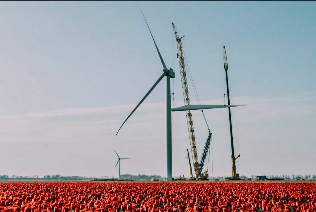 Rengineers has the in-house knowledge needed for full project realisation. From purchasing and disassembling existing wind turbines to giving used turbines a new lease of life. A prime example of sustainability and doughnut economy.